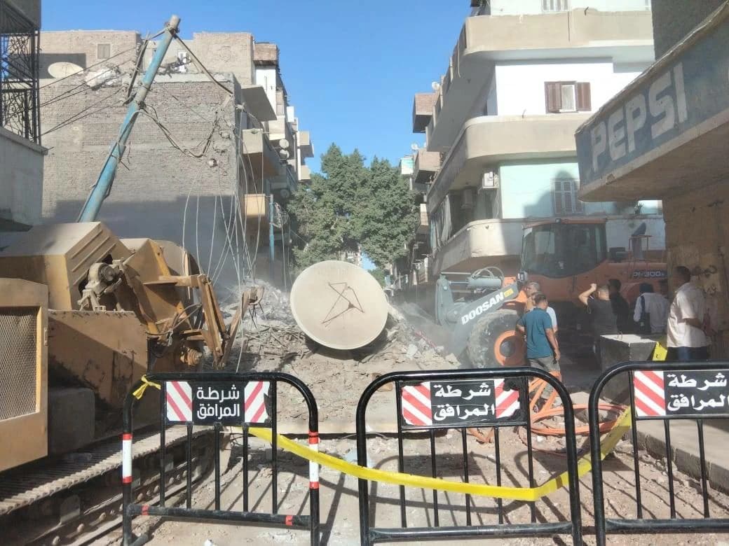 النيابة تصدر قرارا بشأن انهيار عقار المنيا