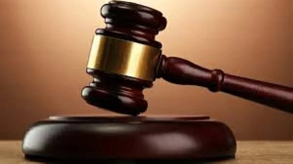 حكم بالسجن 3 سنوات لانتحال طبيب وافتتاح عيادة