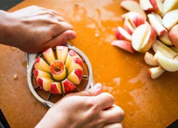 طرق للحفاظ على تفاحه طازجًا في صندوق طفلك