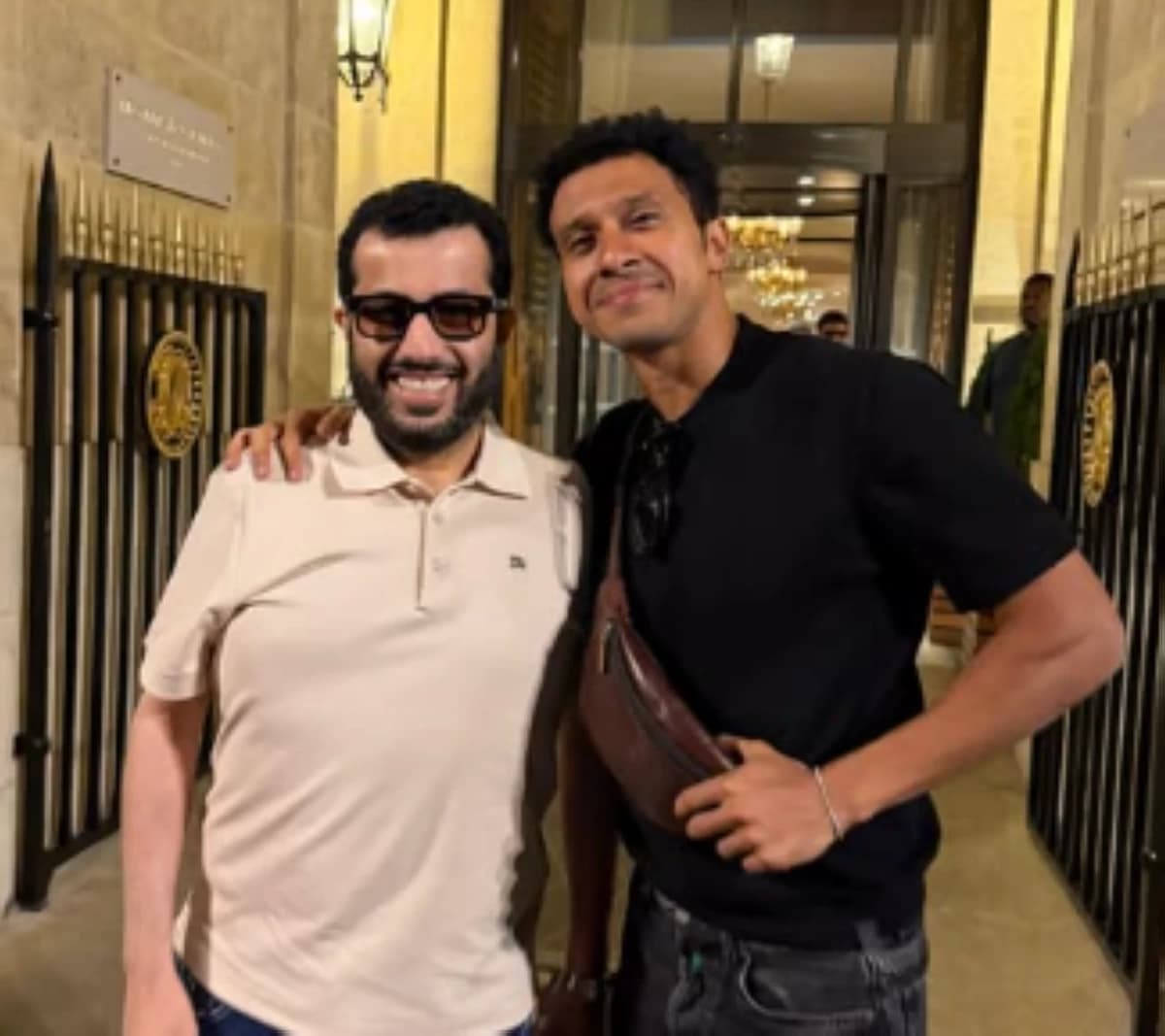 تركي آل الشيخ يزور عصام عمر في باريس