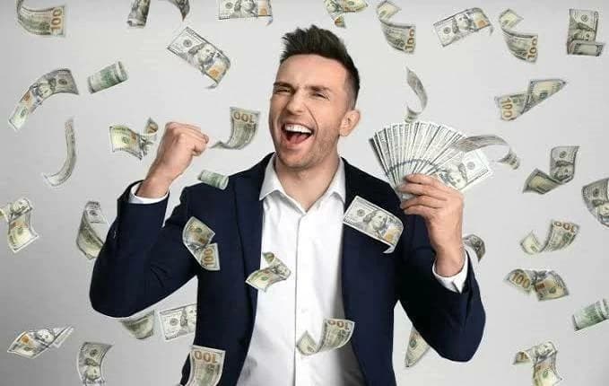 3 أبراج تجني المال و3 تنفقه