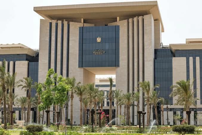 وكيل حقوق الإنسان ينتقد رسوم التقاضي الجديدة