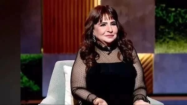 فاطمة الكاشف تؤكد الاعتماد على الله فقط
