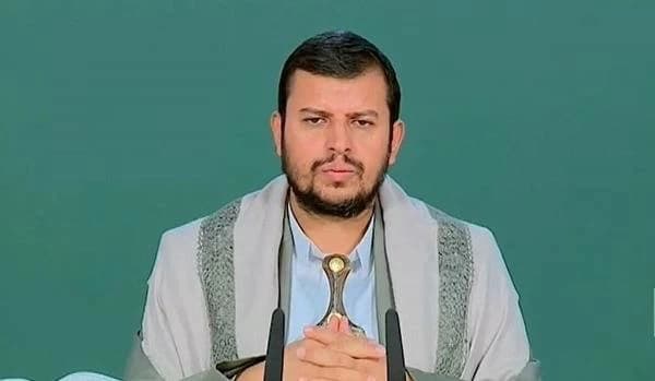 زعيم الحوثي يعلق على محاولة استهداف مكة