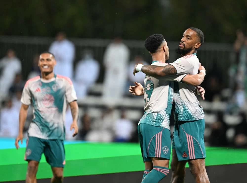 الأهلي وبيراميدز يوجهان تحذيرا لأهلي جدة