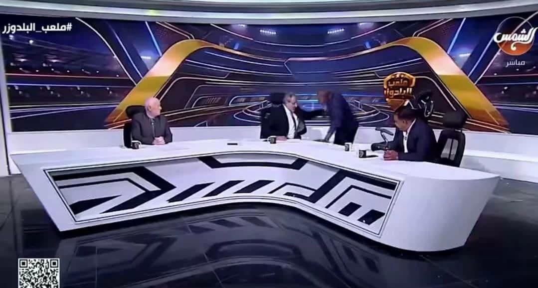 نجم الأهلي السابق يغادر الاستوديو غاضبًا