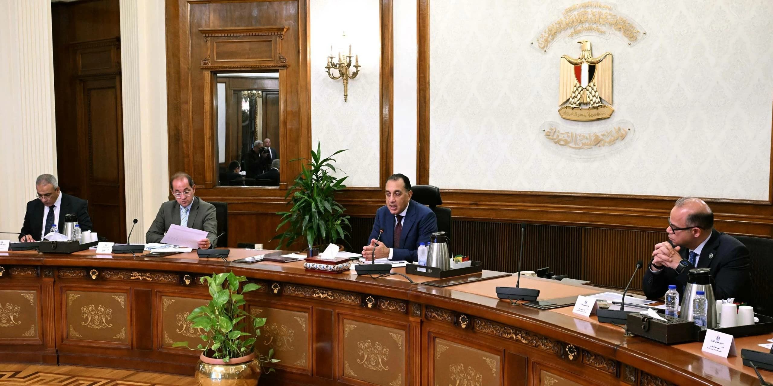 الحكومة تصدر قرارات لتشجيع التصنيع