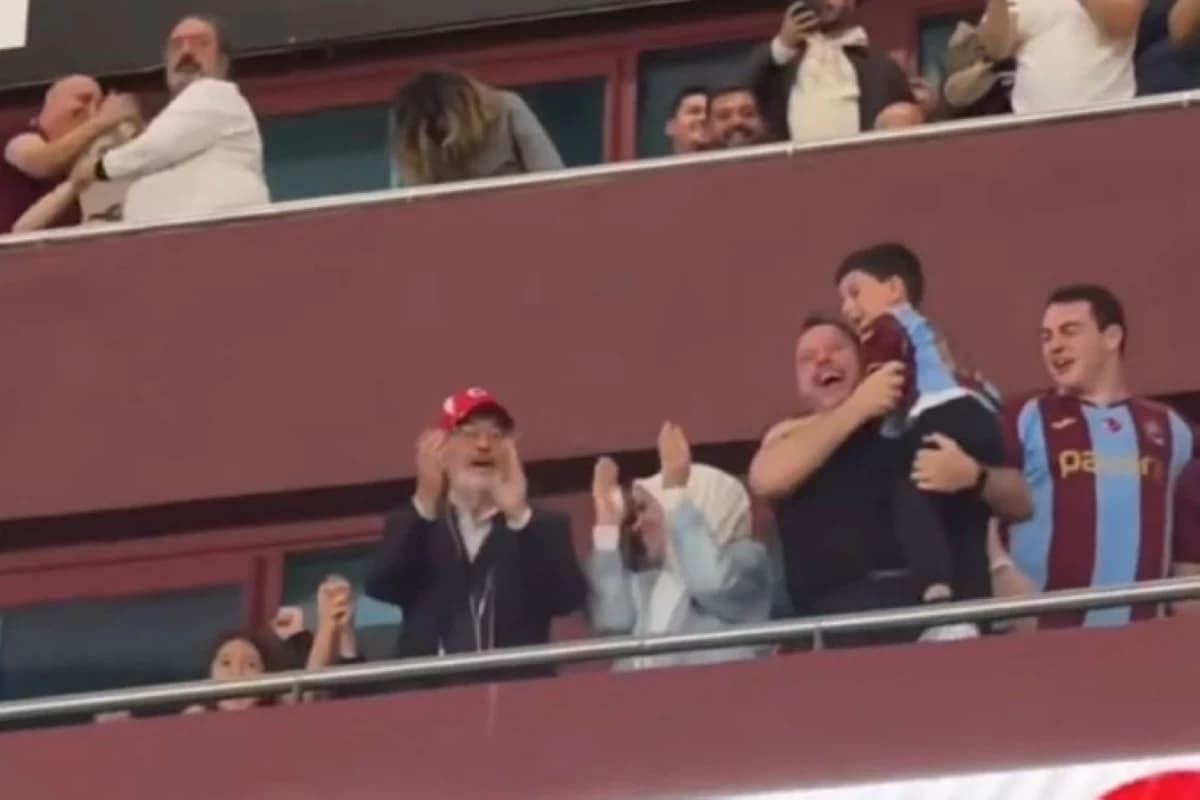 ابنة أردوغان تحتفي بمحمد صلاح