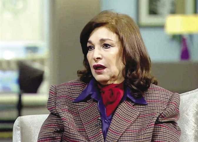 نادية رشاد تعلن اعتزالها الفن