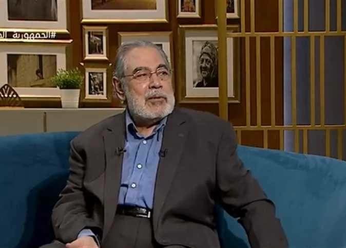 صبري عبدالمنعم يرفض شائعة وفاة نجله