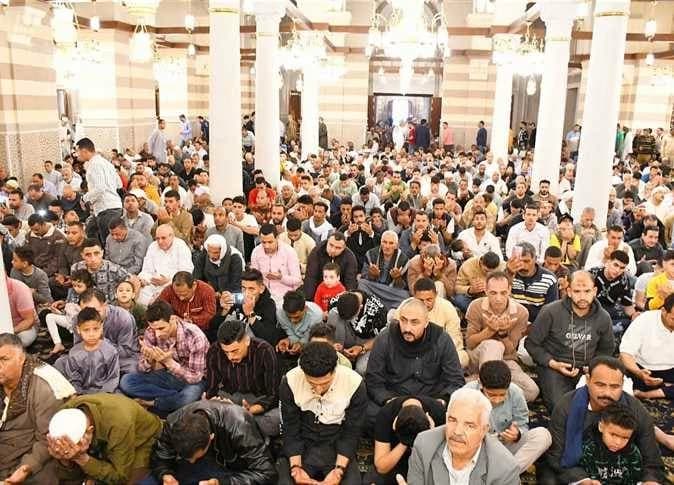 خطبة الجمعة تتناول حرمة تصوير الأفراد بدون إذن