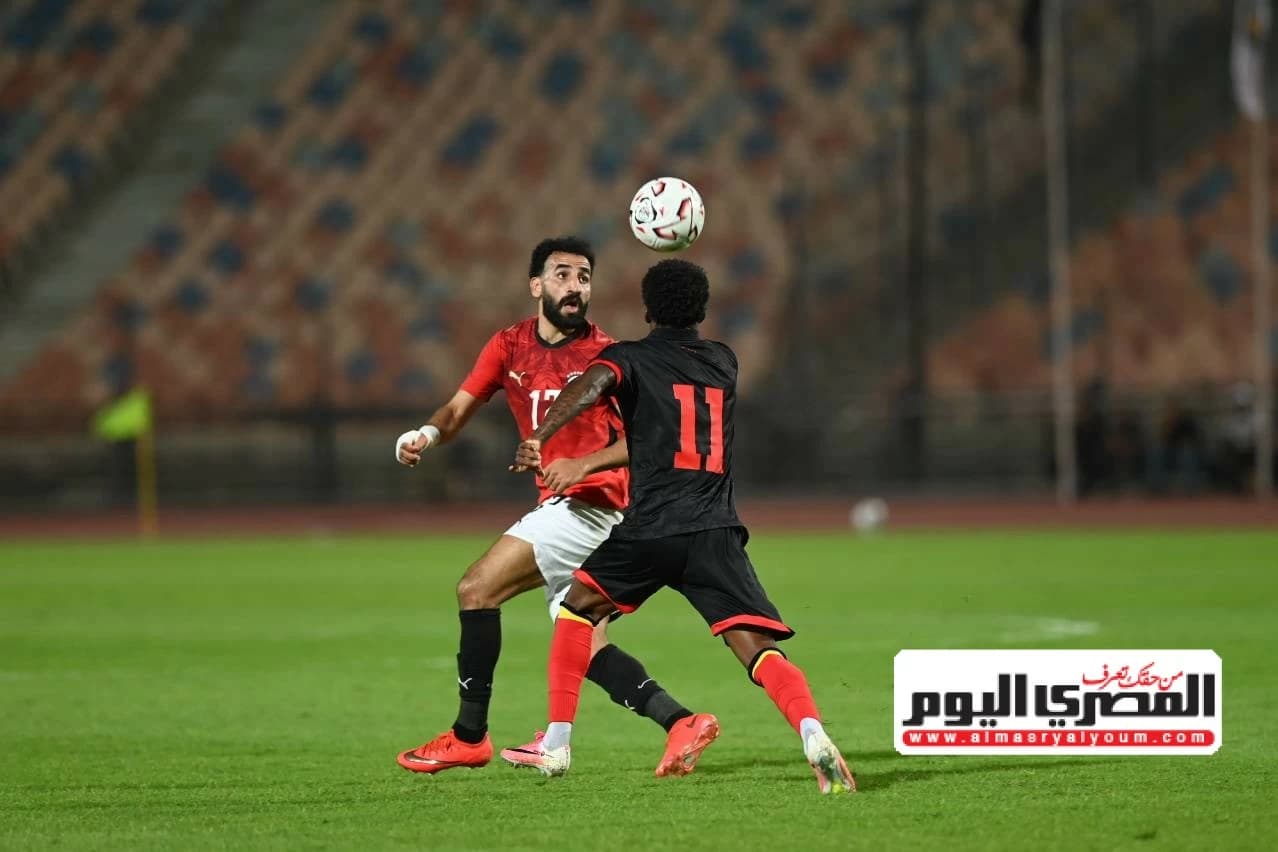 نجم الأهلي السابق يهاجم حسام حسن