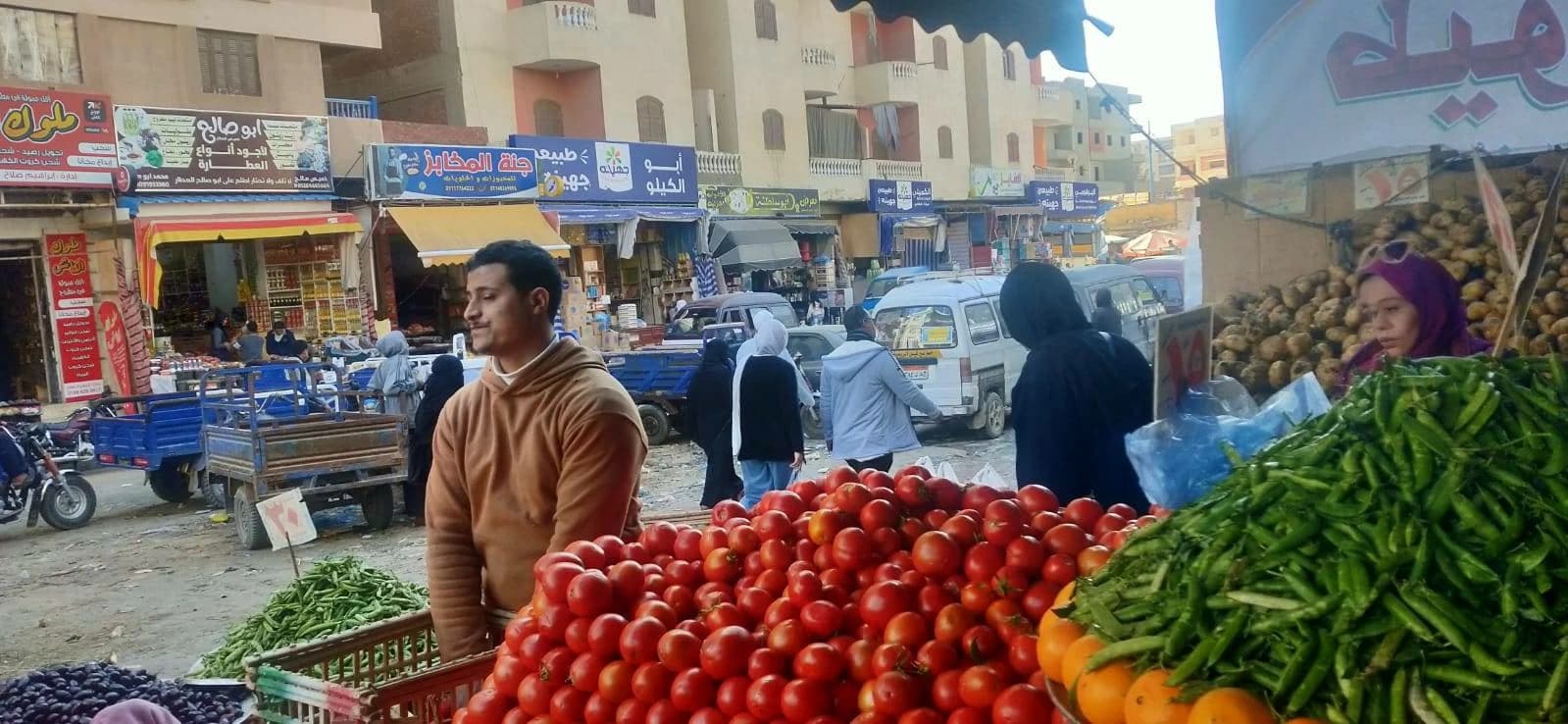 قصة الطماطم المضروبة بالسوسة
