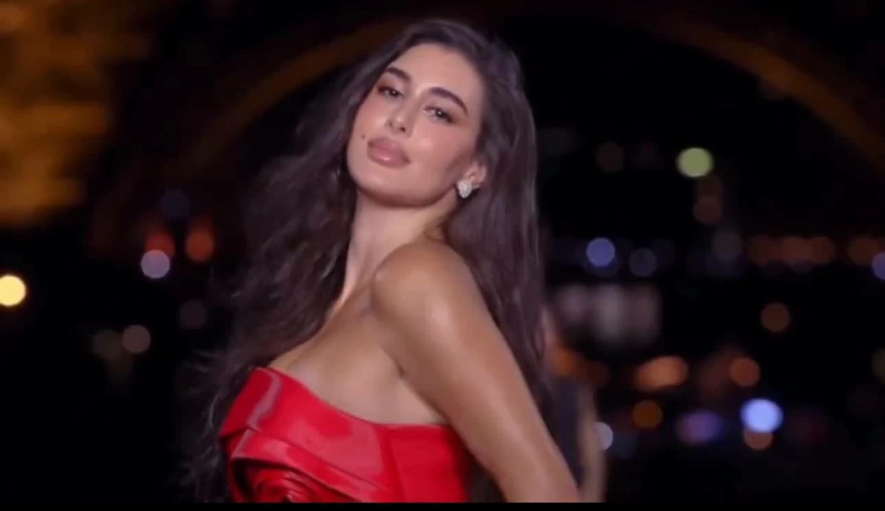 ياسمين صبري في إطلالة جريئة في عرض لوريال
