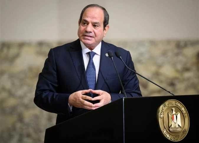 السيسي يلتقي بكبار المسؤولين والقادة