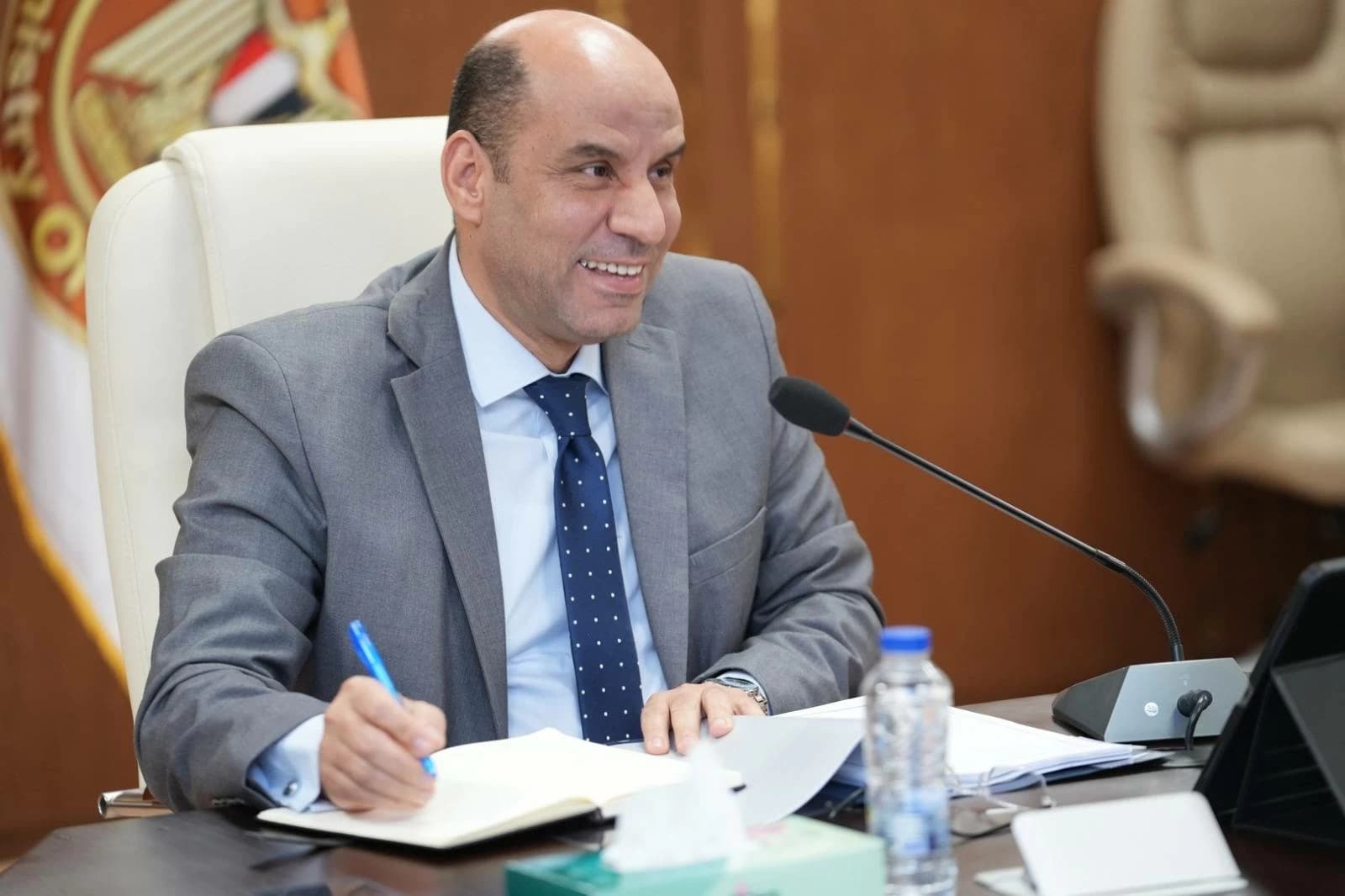 وزارة العمل تحدد إجازة 6 أكتوبر للقطاع الخاص
