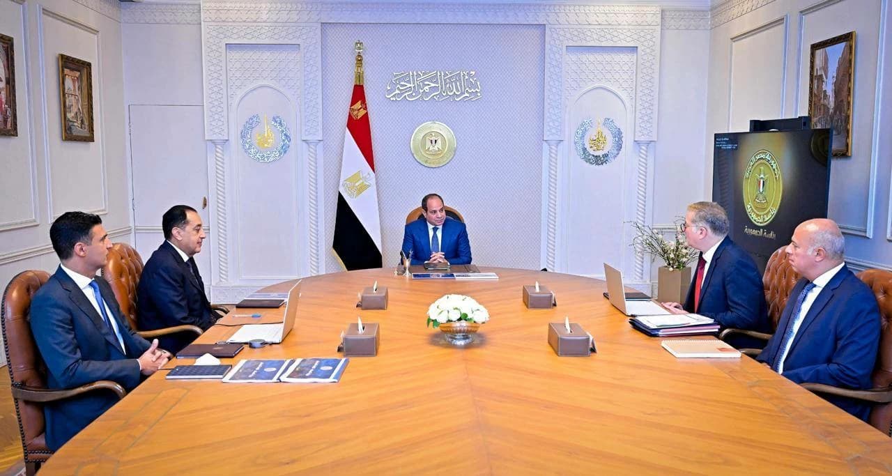 السيسي يوجه بسحب الأراضي الصناعية وتسهيل إنشاء المصانع