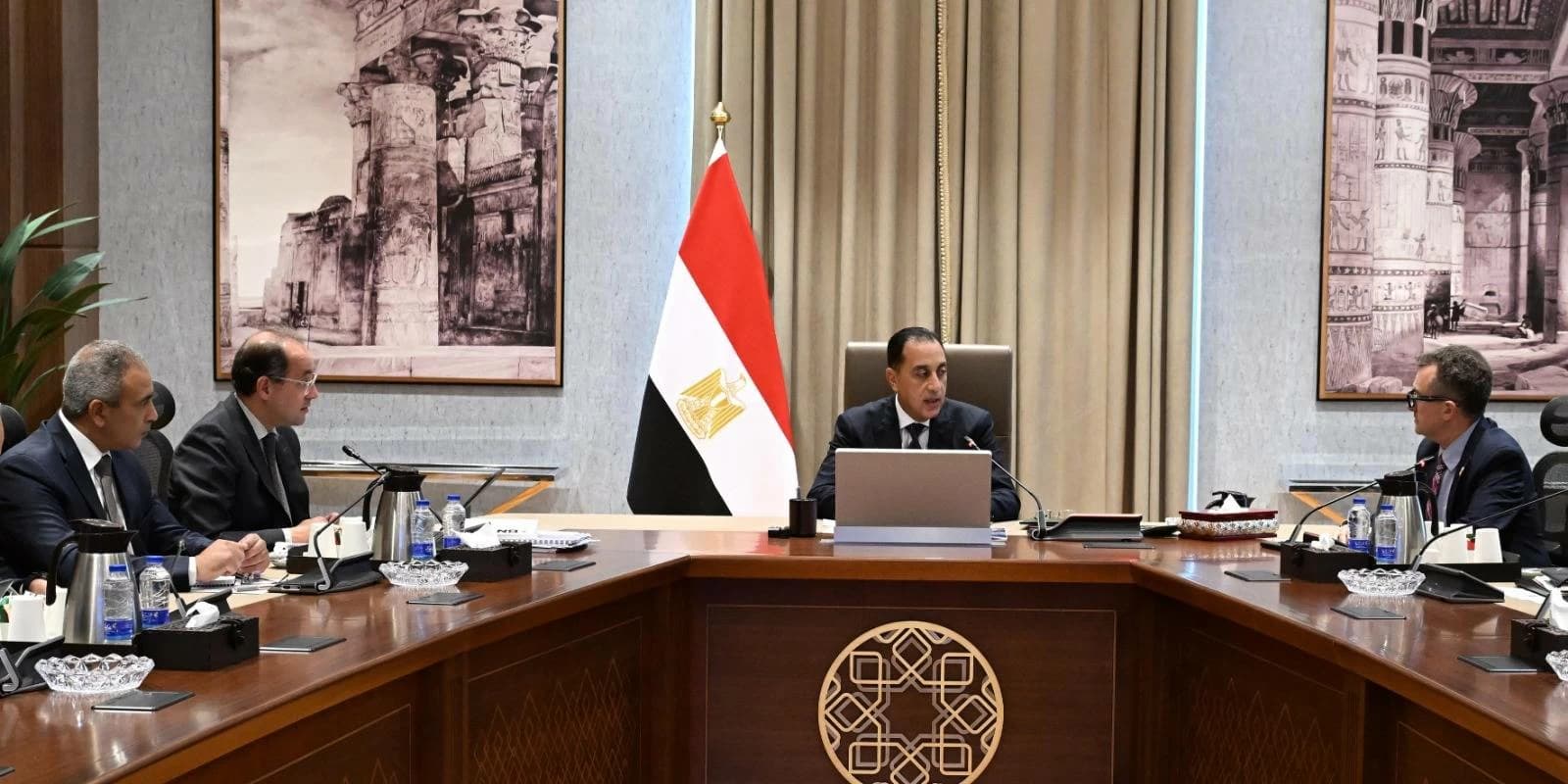 مدبولي يخطط لبرنامج التحول الاقتصادي