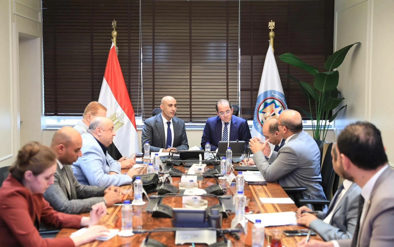 زيادة حافز التدريس للمعلمين إلى 2100 جنيه