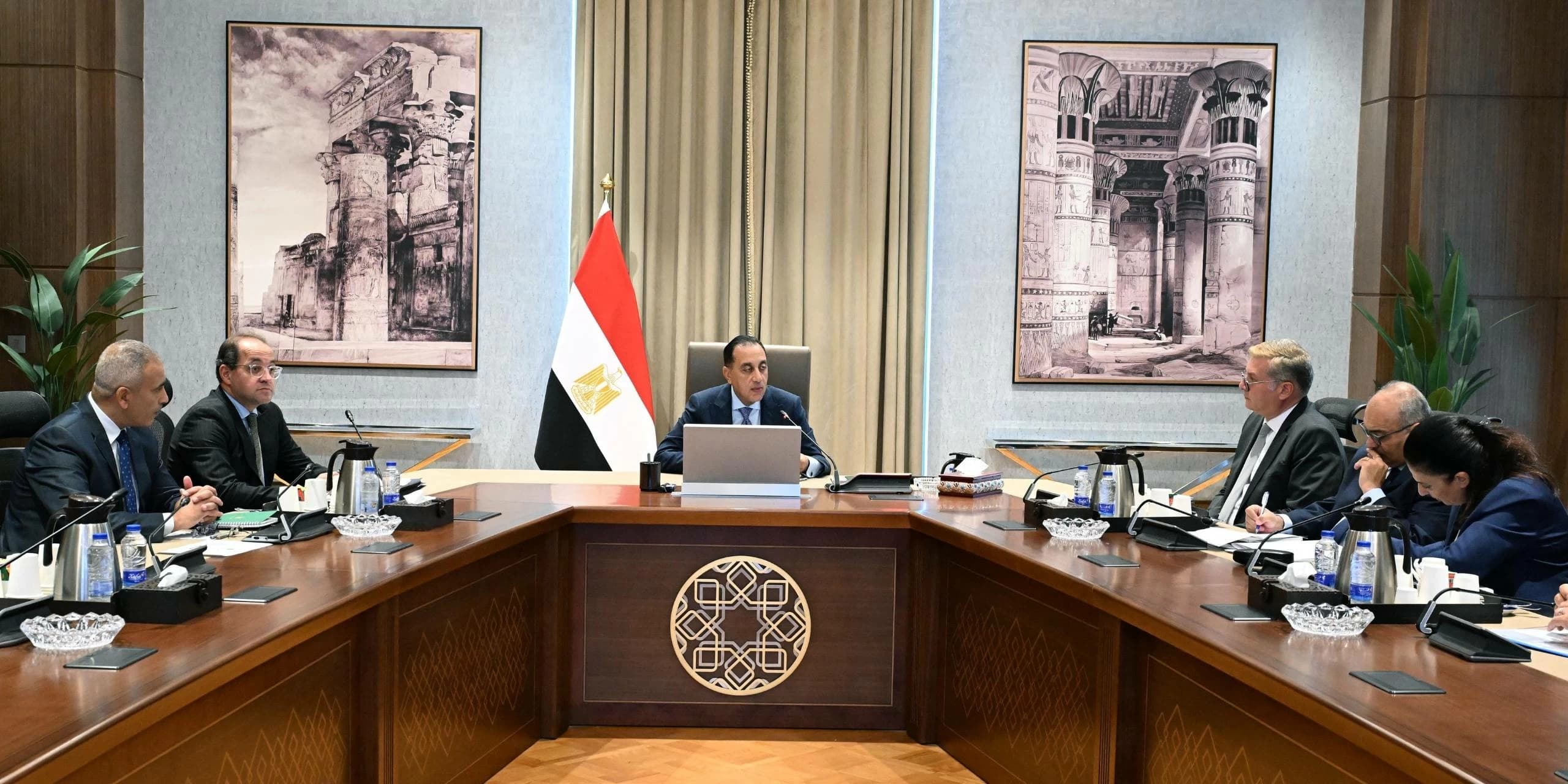 رئيس الوزراء يؤكد مرونة الحكومة في إدارة الالتزامات