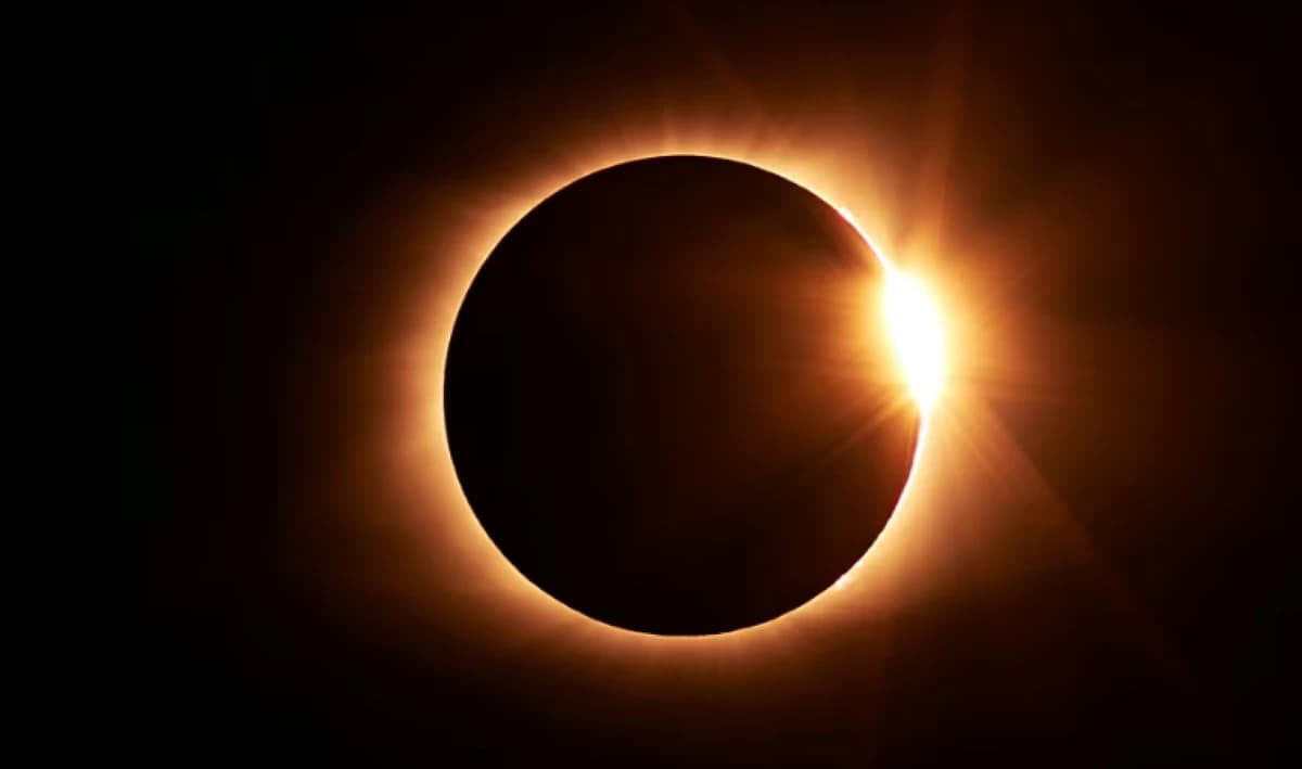 مصر تنتظر كسوف الشمس الكلي خلال 6 دقائق من الظلام