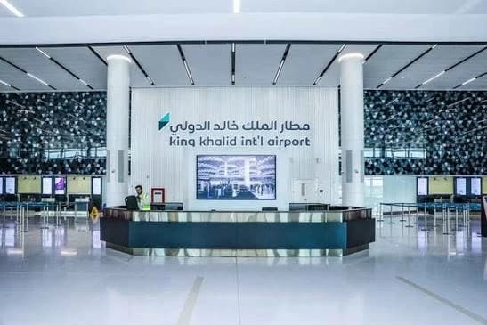مقتل ثلاثة سعوديين في هجومين على المطار