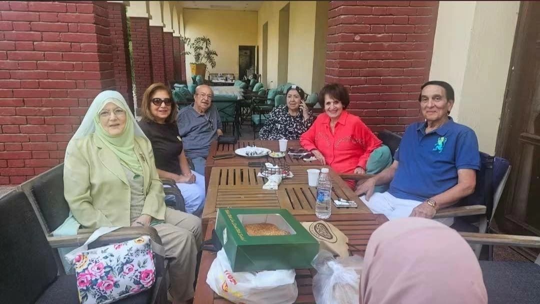 سميرة أحمد تظهر بعد التهاب العين