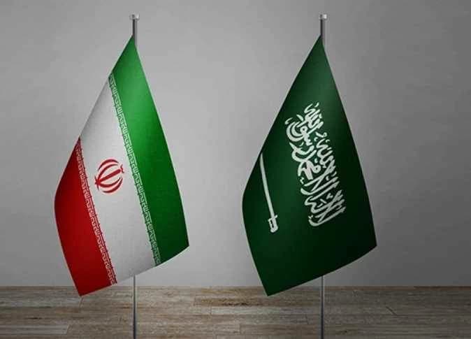 إيران ترد على قصف مطار الرياض