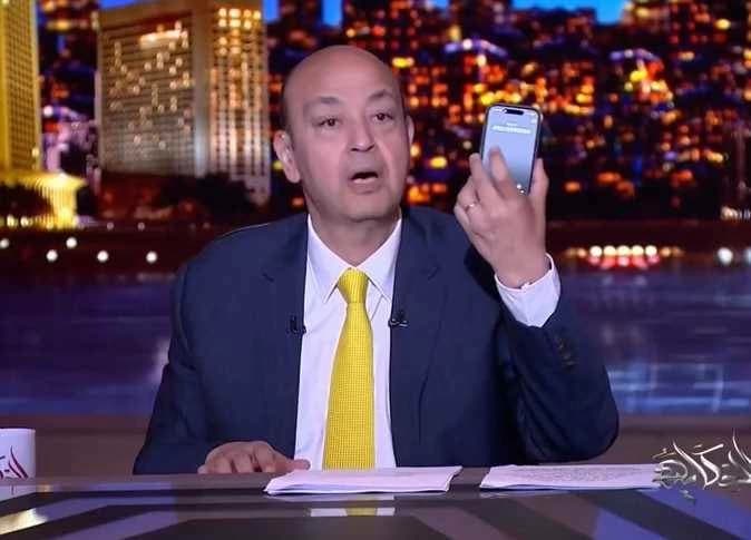 عمرو أديب يعبر عن استياءه من مقتل سائقين سودانيين