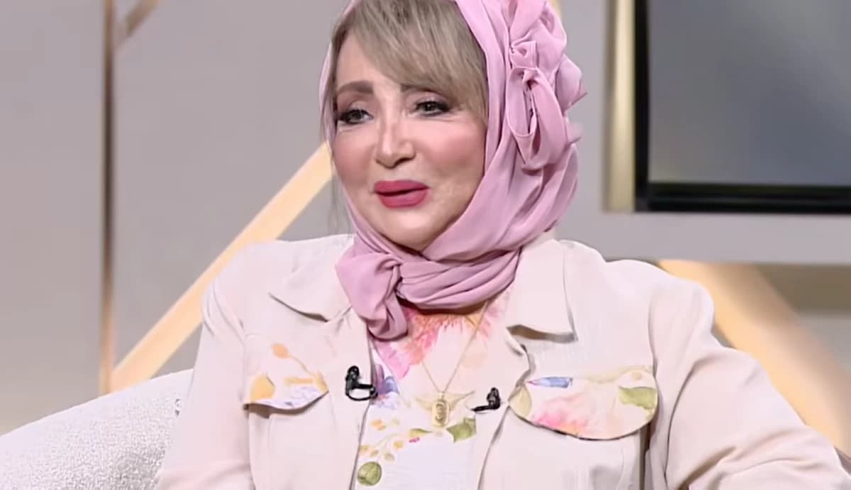 شهيرة توضح ملابسي المحتشمة