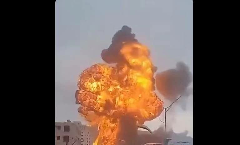 مشاهد انفجار كبير تهز صنعاء
