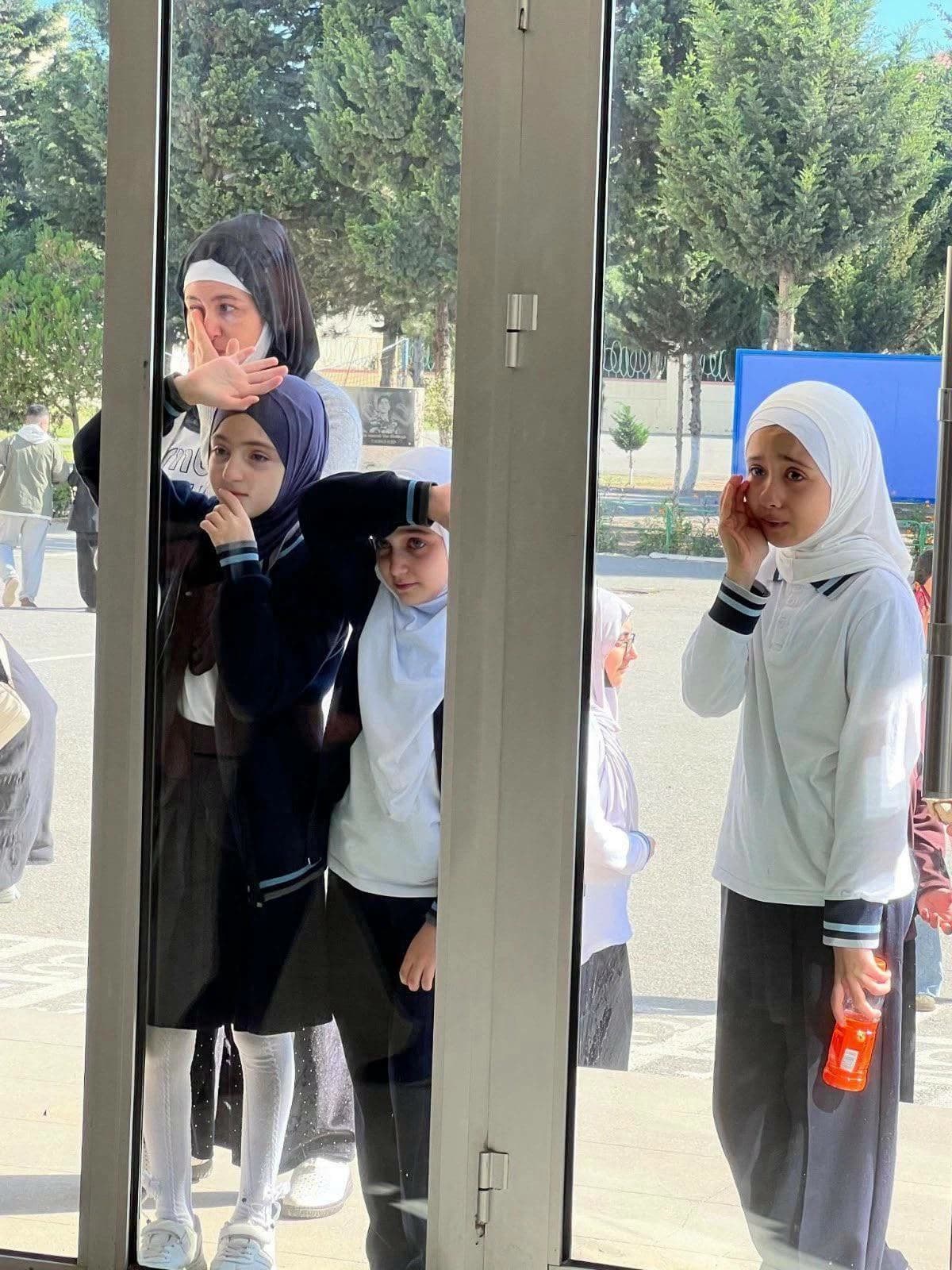 احتجاجات في أذربيجان على حيادية المدارس