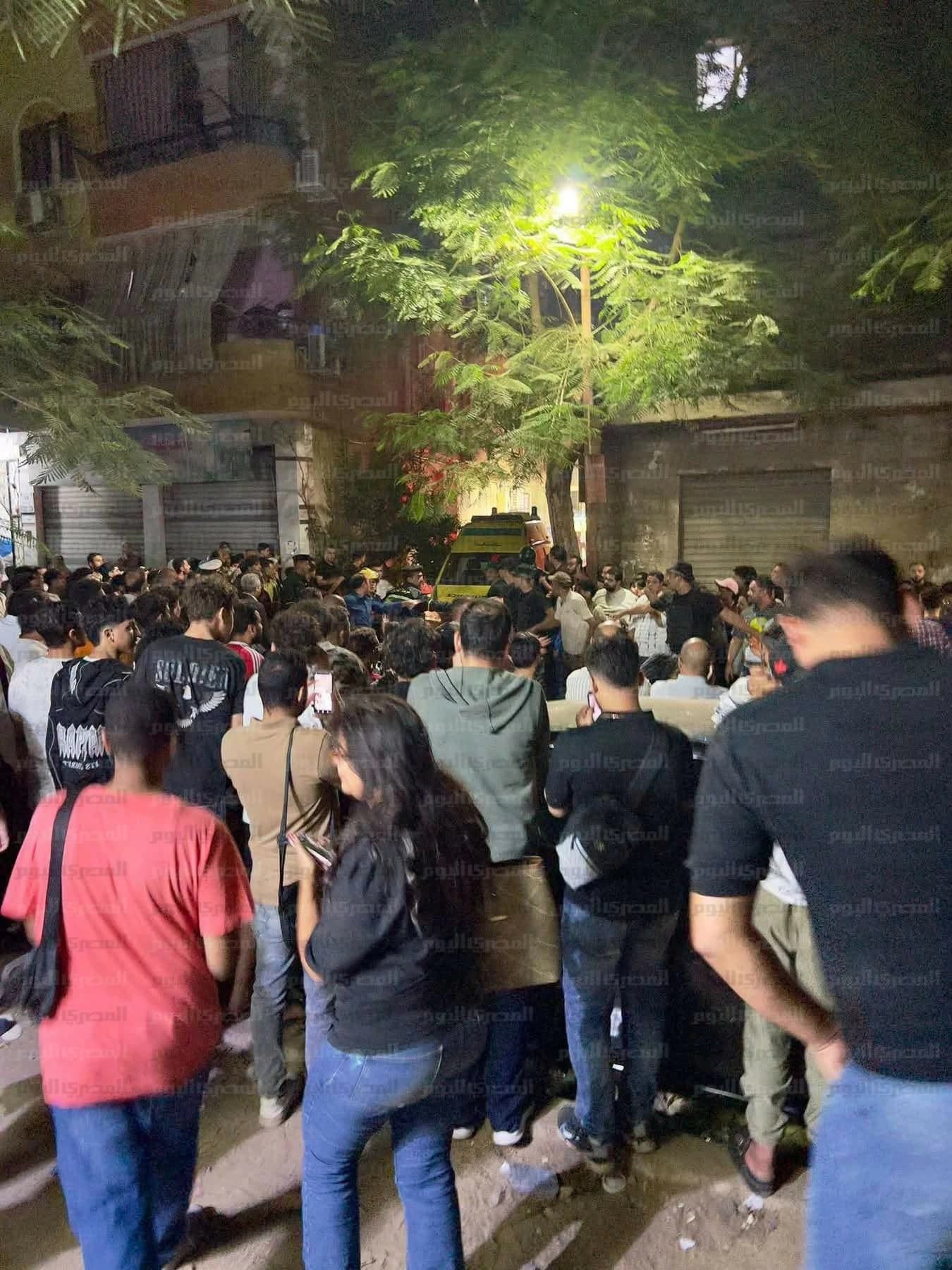 تشييع ضحايا انهيار عقار حدائق القبة