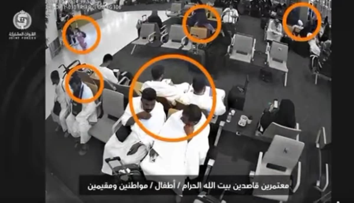 معتمرو مطار الرياض تحت القصف