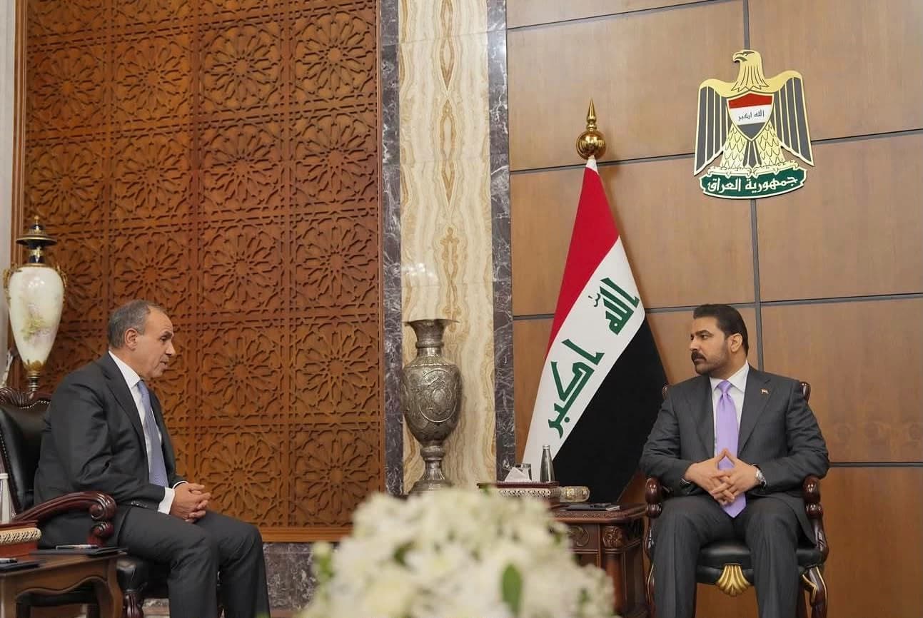 وزير الخارجية يلتقي رئيس وزراء العراق
