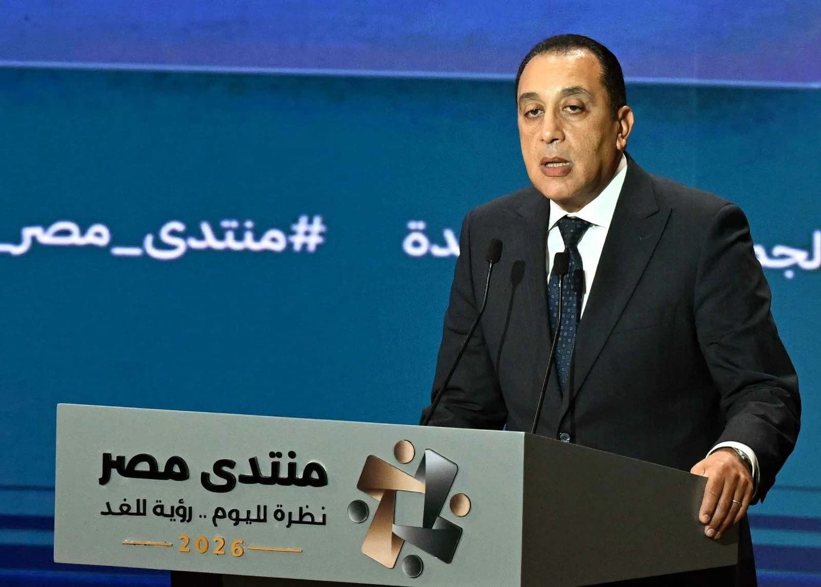 رئيس الوزراء يوضح أسباب بناء العلمين