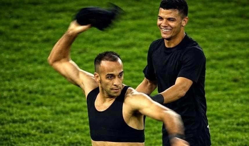 نجم الزمالك السابق يوبخ ناصر منسي