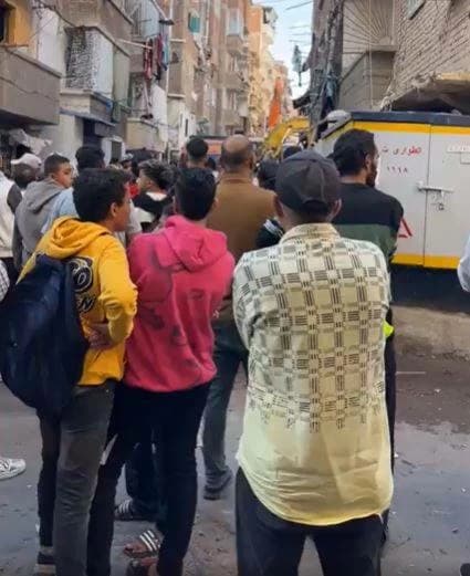 استخراج جثامين ضحايا العقار المنهار في الإسكندرية
