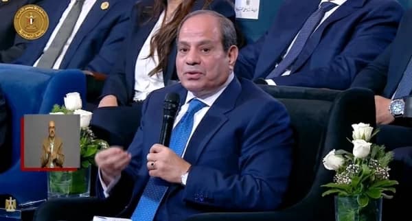 السيسي يرد على قلق زيادة الدين الخارجي