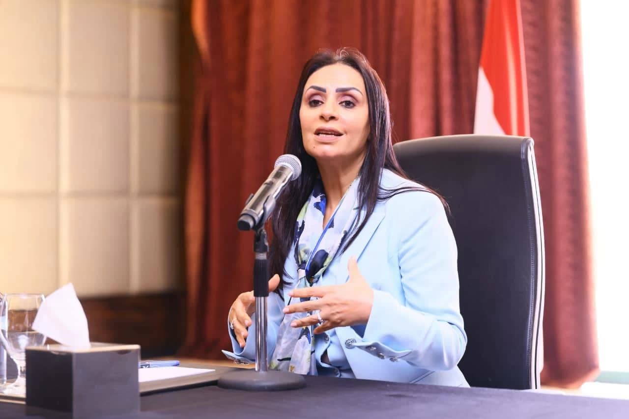 وزيرة التضامن: الهلال الأحمر يعتمد على شبكة مشمولة بجميع المحافظات ب75 ألف متطوع