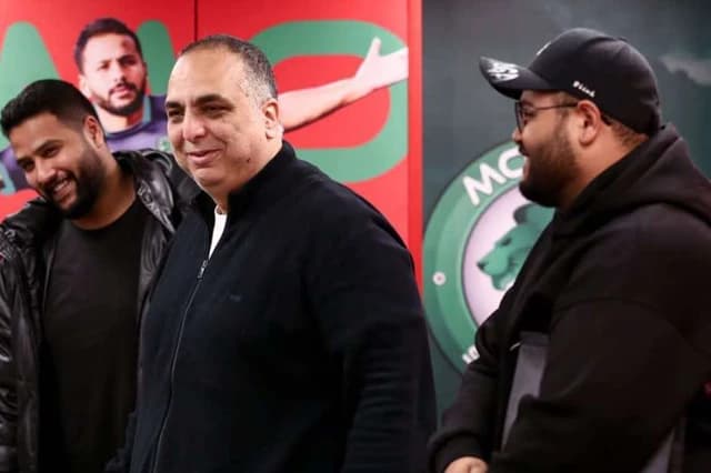 رئيس مودرن سبورت يكرم جهود اللاعبين ويشيد بفوز الأهلي