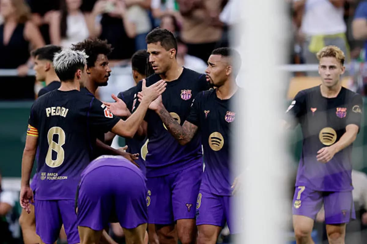 Barcelona faces flight issues before PSG game