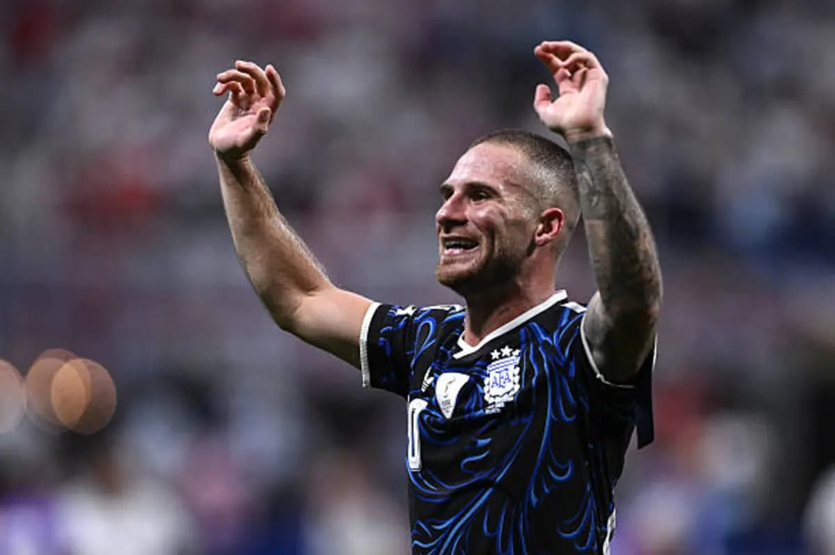 MacAister Eyes Victory Against Spain