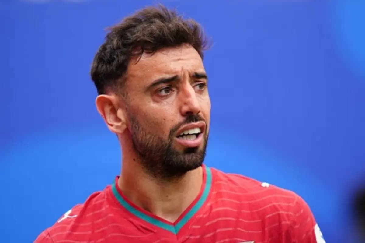 Manchester United Mulls Bruno Sale