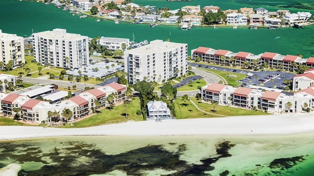 Future of Florida's Holdout House