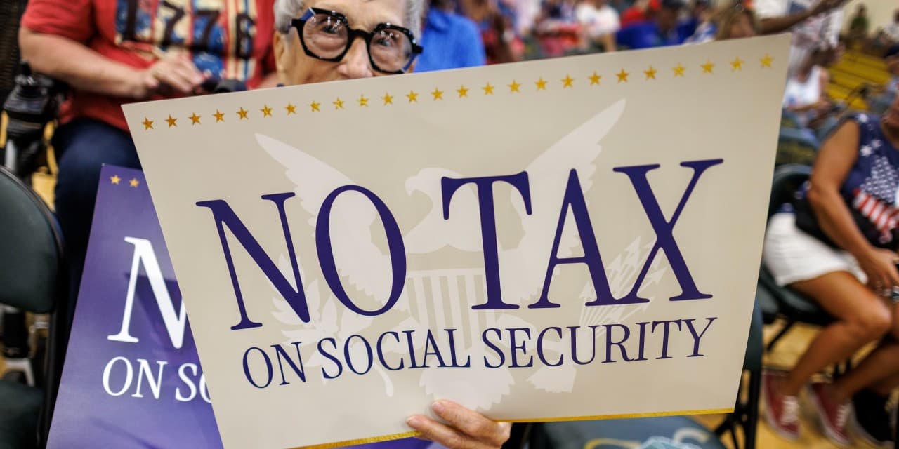 Congress Weighs Social Security Changes