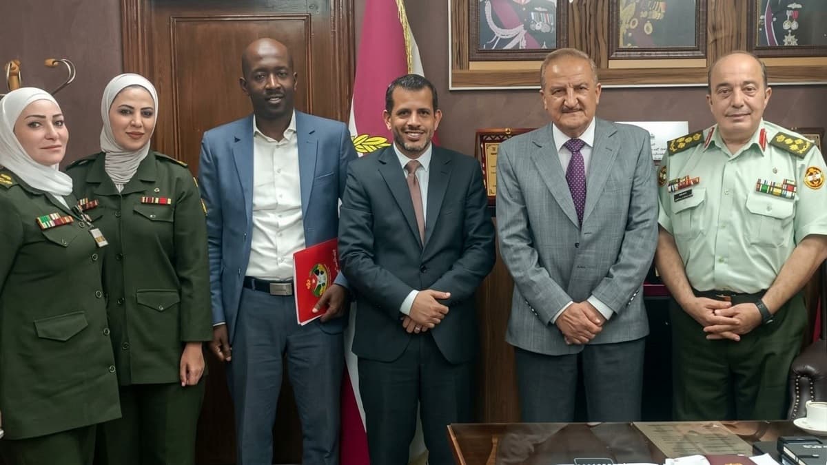 Hashemite Authority Chief Meets with Prince Rashed Hospital Director