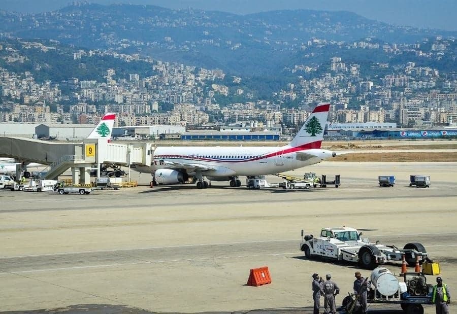 Bomb threat on Paris-bound flight