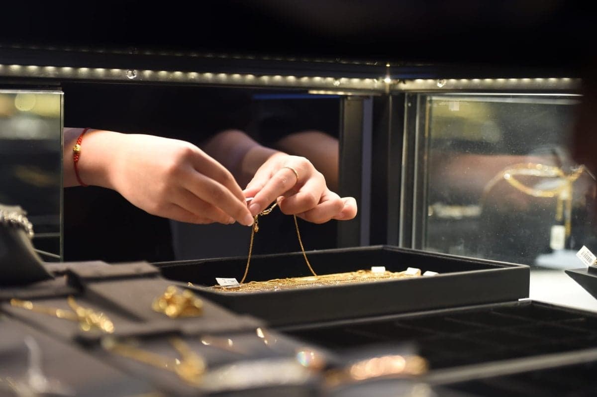 Markets Await Key Week Gold Drops