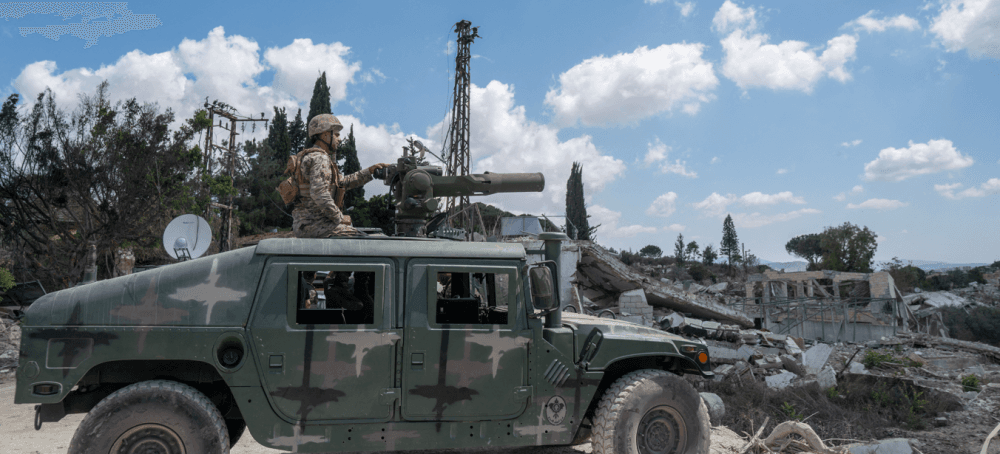 Army moves into Al-Mansouri at night